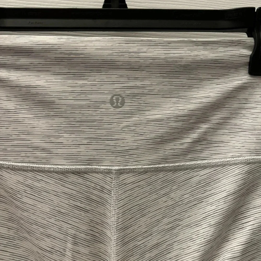 ! Lululemon Wunder Under Hi-Rise 7/8 Tight *25